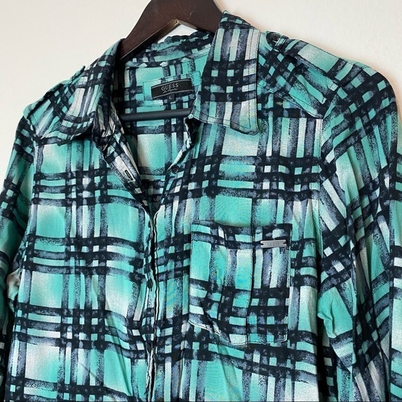 GUESS Green Black Plaid Printed Button Down L - Picture 4 of 10
